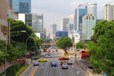 Singapur - Nisan 10, 2016:Real hayat sokakları Singapur 