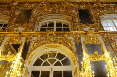 Saint-Petersburg, Rusya-6 Ekim 2014: İç bir koridorda Catherine'nın sarayında Tsarskoye Selo (Puşkin), 30 km güneyinde Saint-Petersburg, Rusya Federasyonu