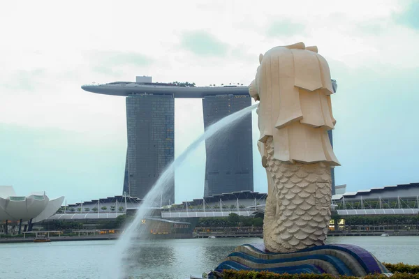 Szingapúr Április 2016 Szökőkút Merlion Szingapúr Merlion Egy Képzeletbeli Lény — Stock Fotó