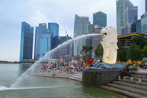 Singapur Nisan 2016 Singapur Merlion Çeşme Merlion Singapur Bir Sembolü — Stok fotoğraf