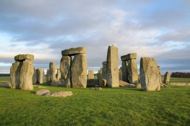 Stonehenge 'in taşları Wiltshire, İngiltere' de çok güzel ve güzel bir yer. UNESCO Dünya Mirasları.