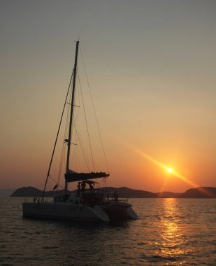 Yat siluet şafak