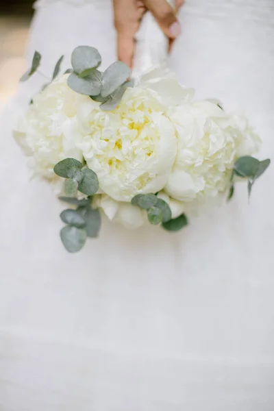 Brautblume Weiße Blumen Und Seidenband — Stockfoto