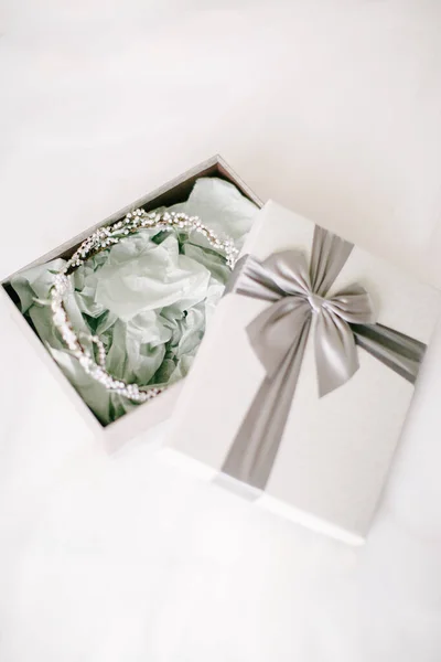 Bride Hair Crown Gift Box Wedding Day — Stock Photo, Image