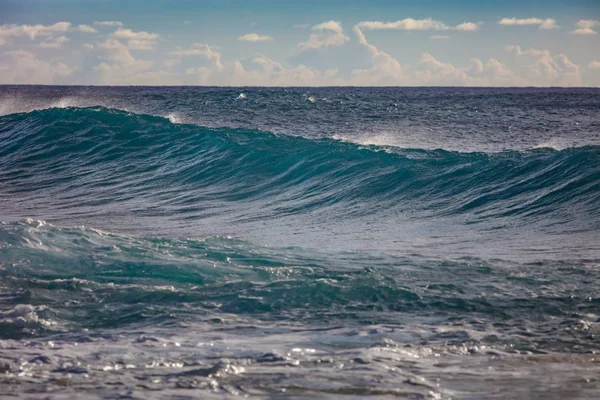 Mantello marino con acqua che ondeggia — Foto Stock