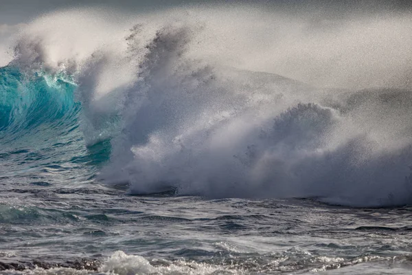 Ocean water splashing — Stock Photo, Image
