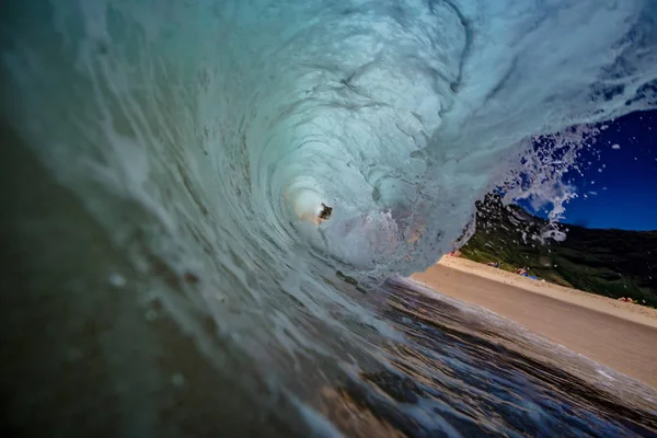 Большая океанская волна — стоковое фото