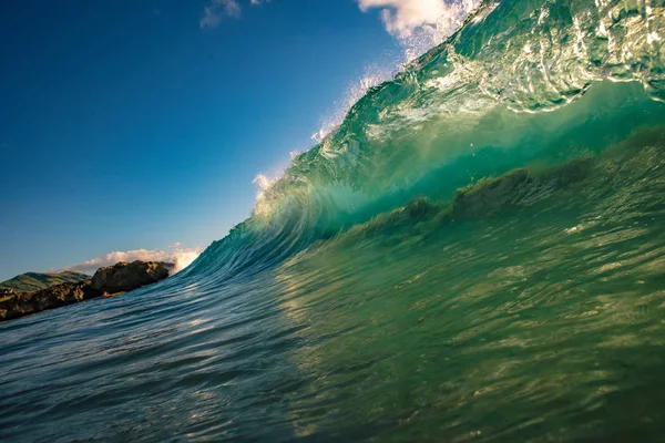 Büyük okyanus dalgası — Stok fotoğraf