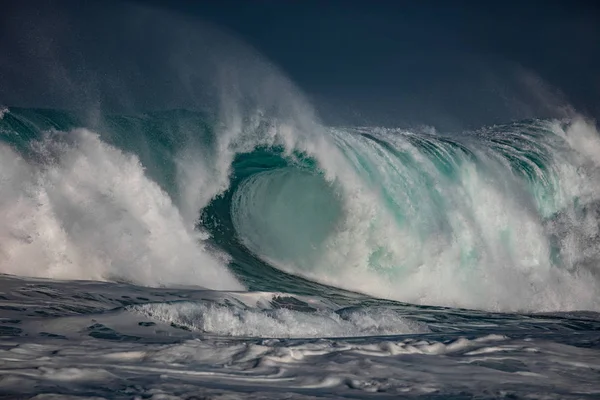 Onda oceânica. Superfície de água do mar áspero — Fotografia de Stock