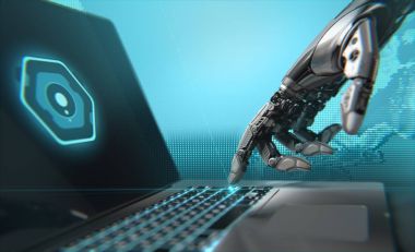 Laptop ile çalışan bir Robot. Son derece detaylı modeli