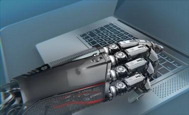 Laptop ile çalışan bir Robot