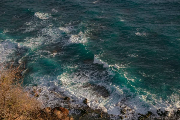 Yukarıdan deniz yüzey görünümü