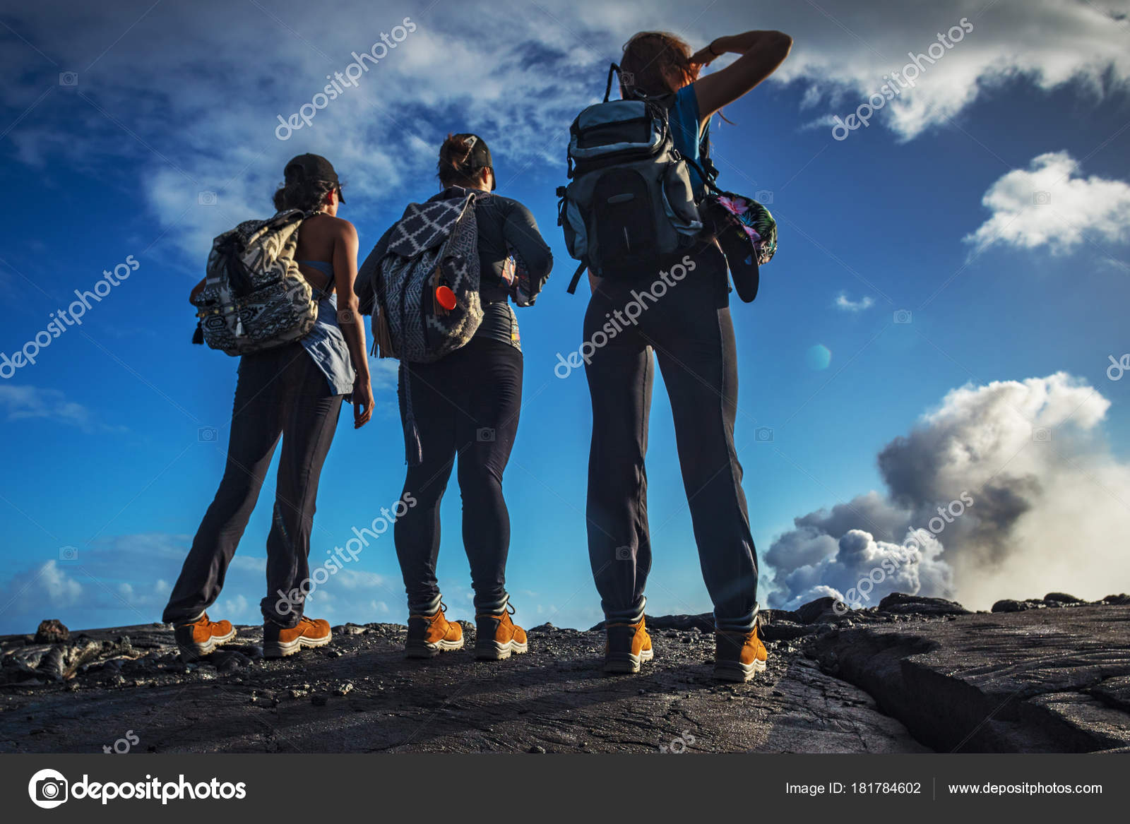 girls trekking shoes