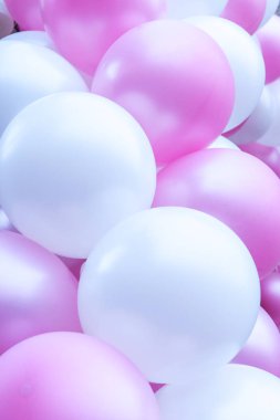 Beyaz ve pembe balonlar parti olay için