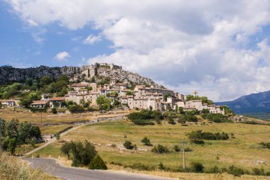 Yamaca küçük köy