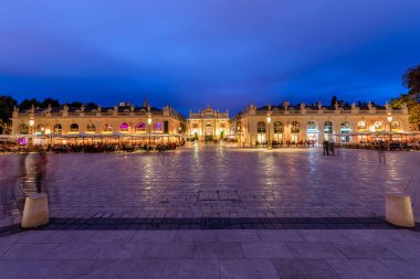Nancy gece inanılmaz güzel ve etkileyici yerde