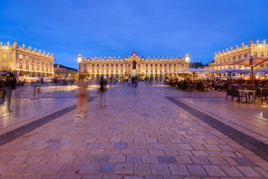 Nancy gece inanılmaz güzel ve etkileyici yerde