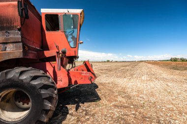 Tahıl işleme için kaza ve yanık traktör