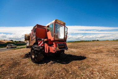 Tahıl işleme için kaza ve yanık traktör