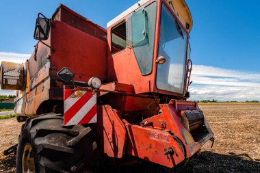 Tahıl işleme için kaza ve yanık traktör