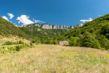 Etkileyici dağ oluşumları ve Vercors Bölge Parkı