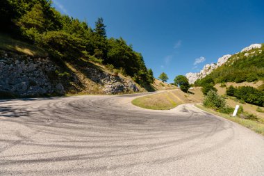 Etkileyici dağ yollarında Vercors Bölge Parkı içinde 