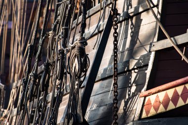 Vintage ve retro detaylar eski yelkenli tekne yelken eve sırasında