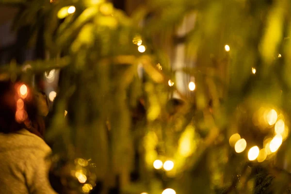 Szczegóły choinki podczas jarmarku Bożego Narodzenia — Zdjęcie stockowe
