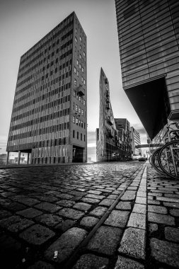 Hollanda 'daki modern gökdelenler ofis binaları