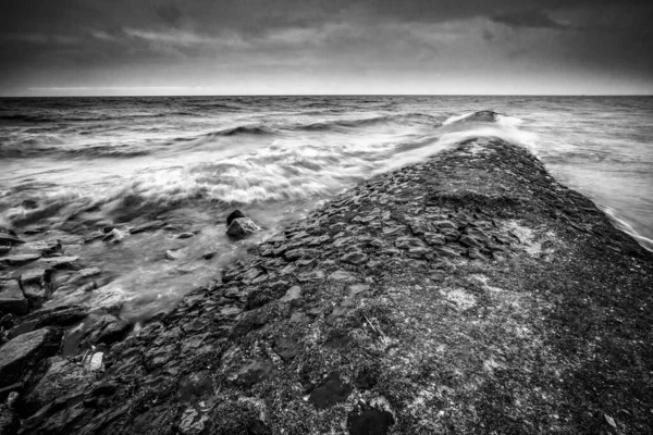 Típica Construcción Rompeolas Ijsselmeer Cerca Ciudad Hindeloopen Provincia Frisia Los —  Fotos de Stock