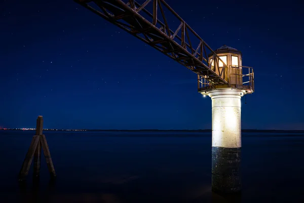 Přístavní Historická Námořní Lehká Věž Soumraku Pod Jasně Modrou Hvězdnatou — Stock fotografie