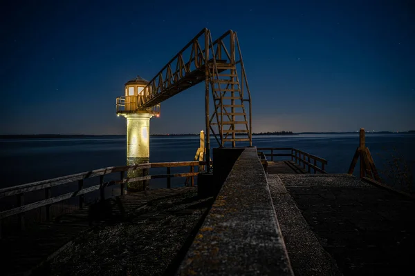 Puerto Torre Luz Náutica Histórica Durante Anochecer Bajo Cielo Estrellado — Foto de Stock