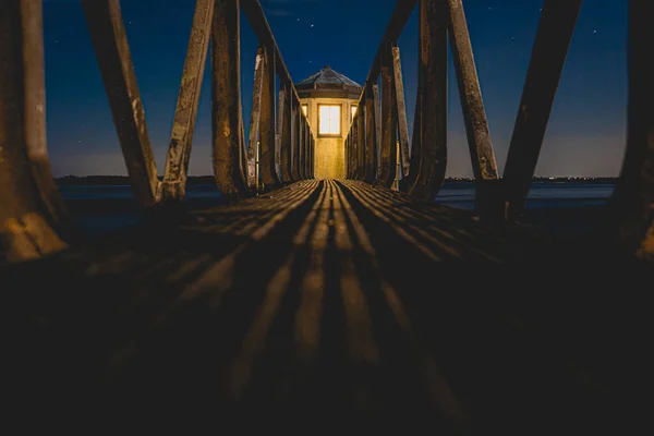 Porto Storica Torre Luce Nautica Durante Tramonto Sotto Cielo Stellato — Foto Stock