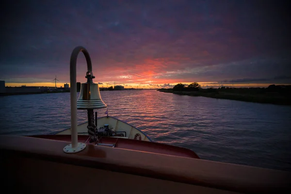 Ship Bell Front Deck View River Dutch Cloudy Sky Sunset — Stock Photo, Image