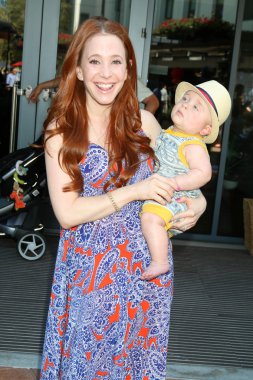 Amy Davidson oğlu ile