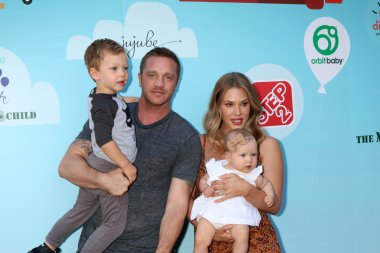 Dawni Sahanovitch aktör ve ailesi