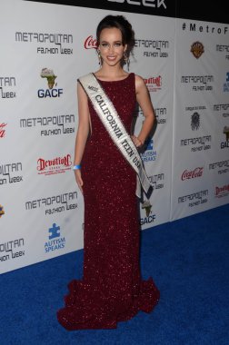 oyuncu Athenna Crosby