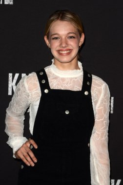 aktris Sadie Calvano