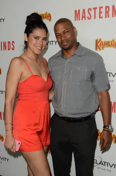 Finesse Mitchell con esposa — Foto de Stock