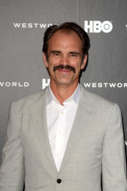 aktör Steven Ogg