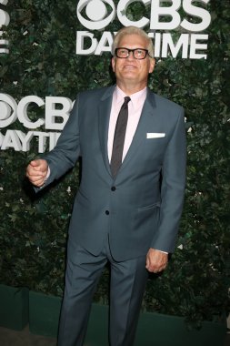 aktör Drew Carey