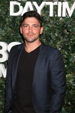 aktör Robert Adamson