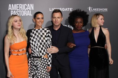 Dakota Fanning, Ewan Mcgregor, Jennifer Connelly, Uzo Aduba, Valorie köri