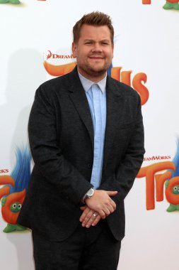 aktör James Corden