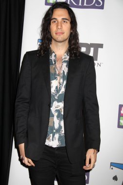 gerçeklik televizyon kişiliği Nick Simmons