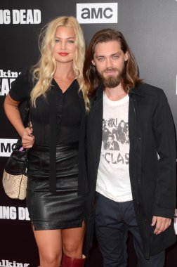 Jennifer Akerman, Tom Payne