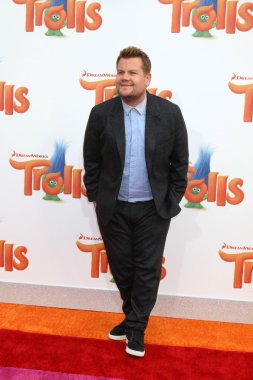 aktör James Corden
