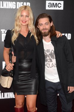 Jennifer Akerman, Tom Payne