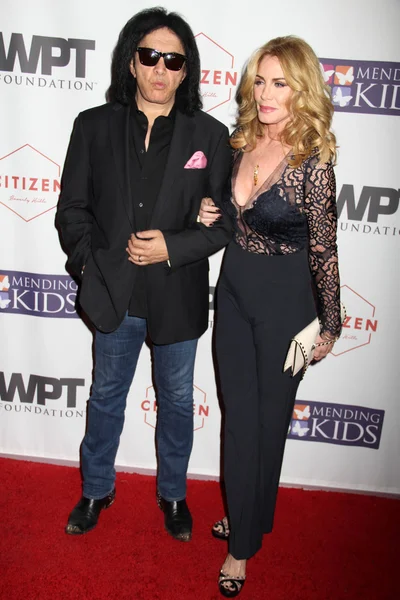 Gen simmons, shannon tweed — Stockfoto