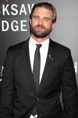 aktör Milo Gibson